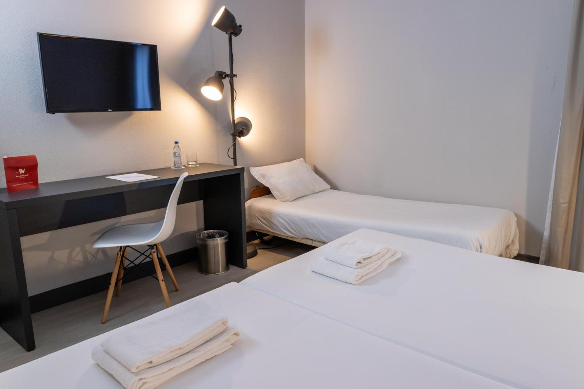 Hotel Flag